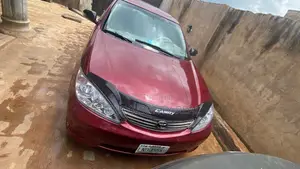 Toyota Camry LE 4dr Sedan (2.4L 4cyl 5M) 2002 Red