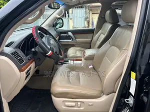 Toyota Land Cruiser 4.6 V8 GX-R 2013 Black