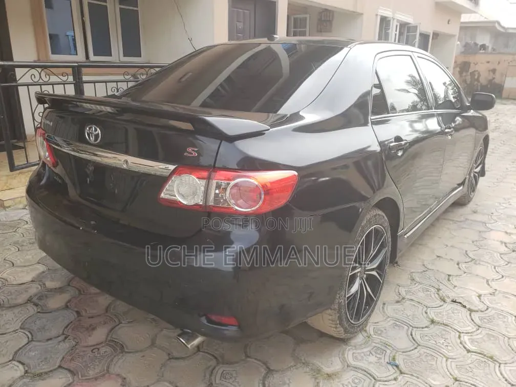 Toyota Corolla 2012