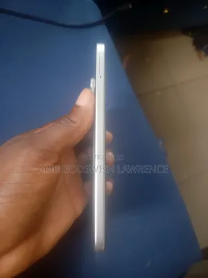 Itel City 200 128 GB Silver