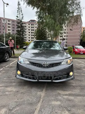 Toyota Camry 2012 Gray
