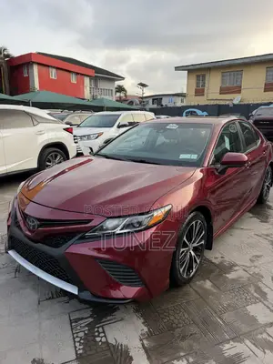 Toyota Camry SE (2.5L 4cyl 8A) 2019 Red