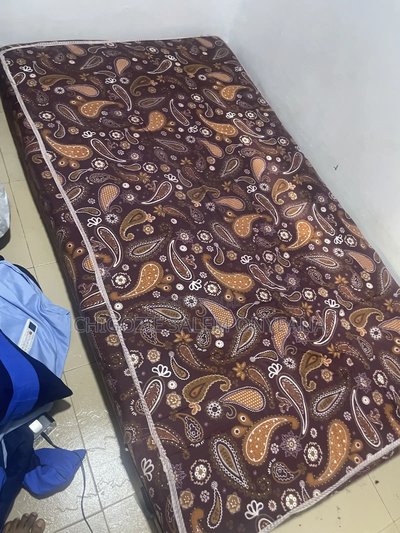 Bed and Pillow