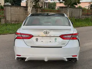 Toyota Camry 2018 White