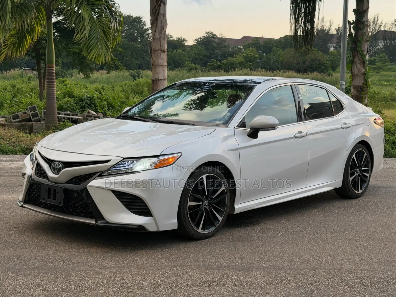 Toyota Camry 2018 White
