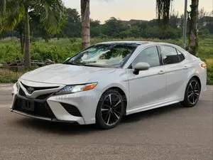 Toyota Camry 2018 White