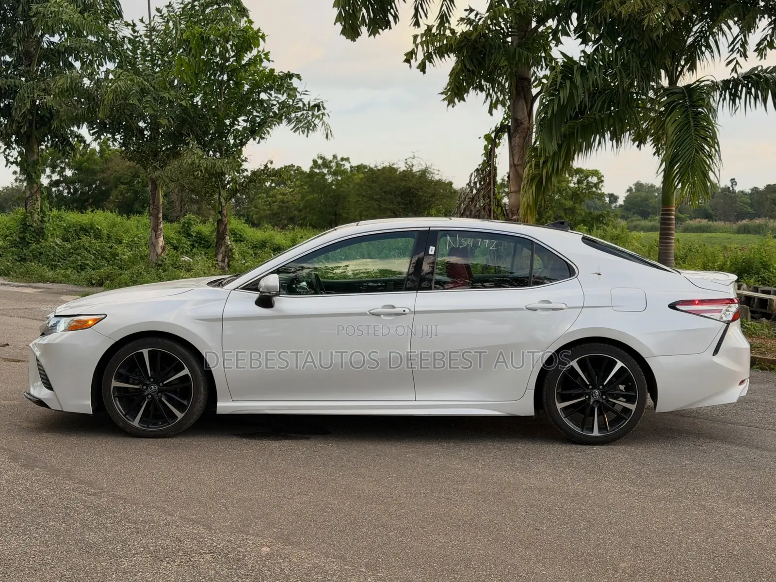 Toyota Camry 2018 White