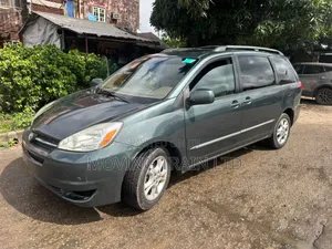 Toyota Sienna 2005 Green