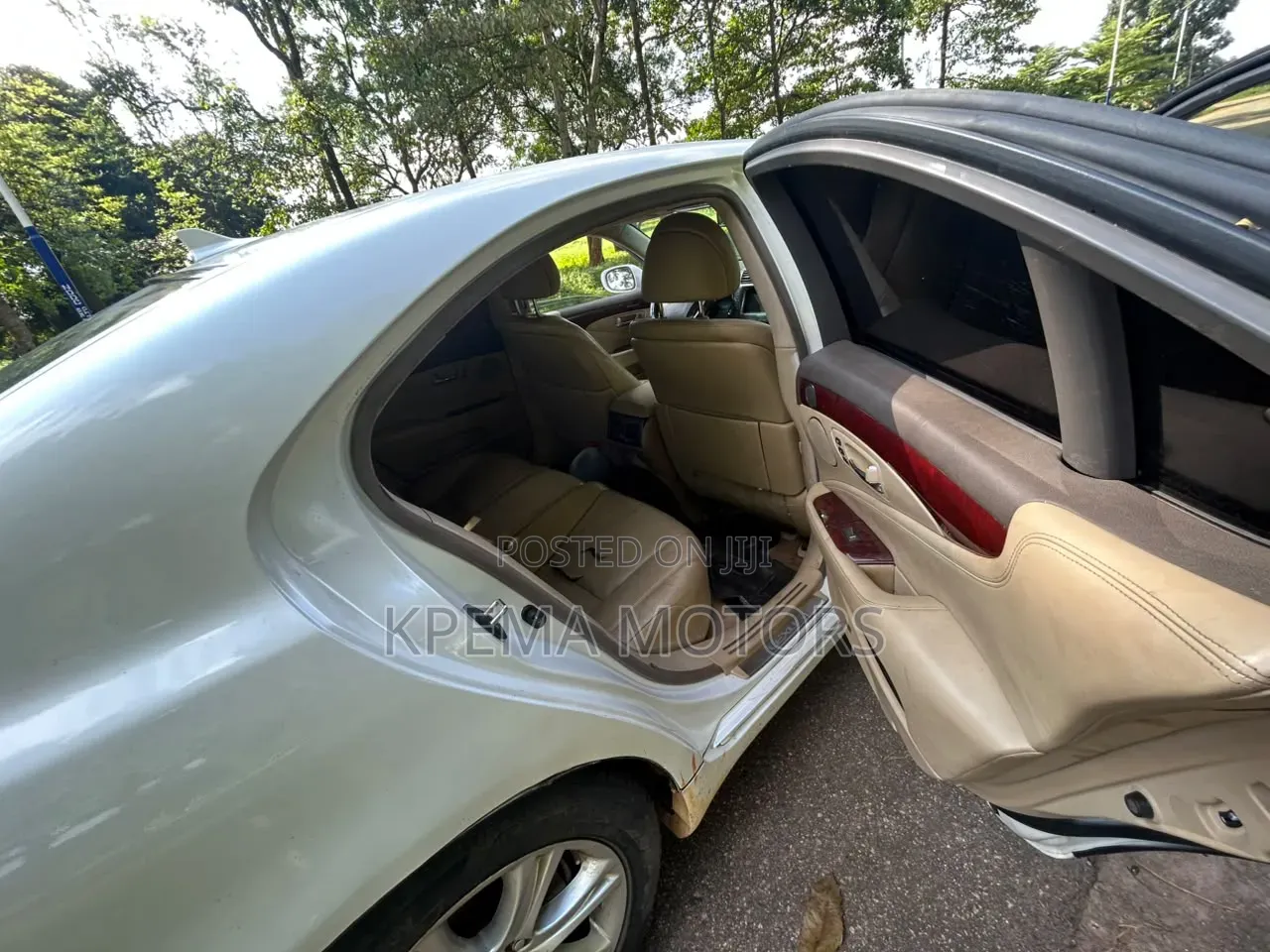 Lexus LS 2008 White