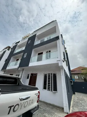 4bdrm Duplex in Lekki Phase 1 for rent