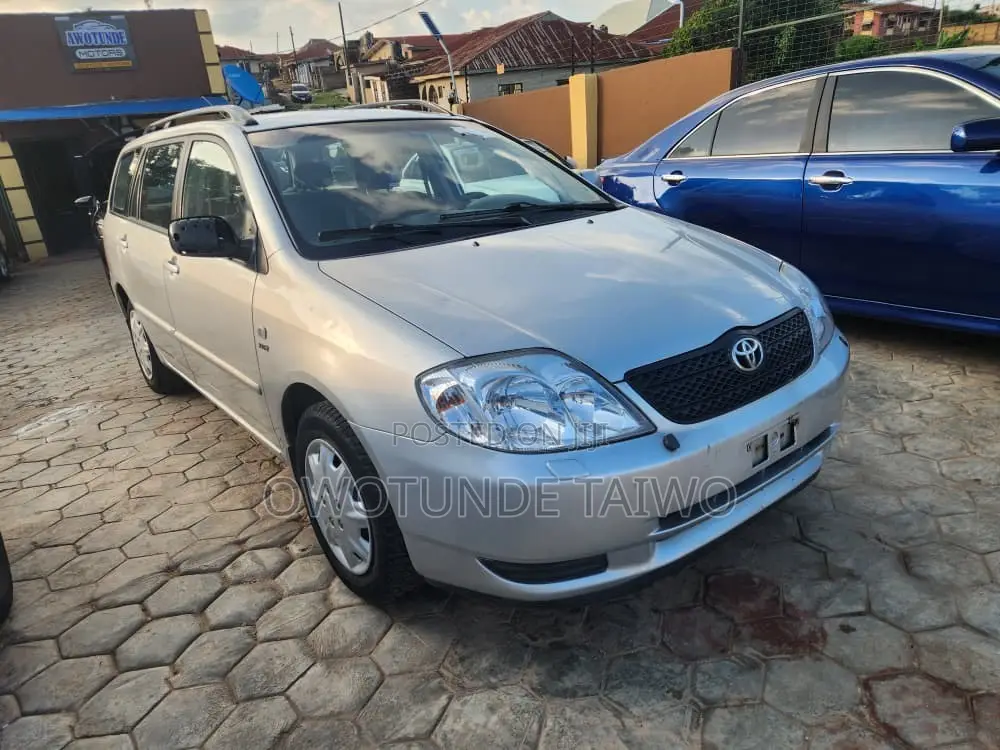 Toyota Corolla 2005 Silver