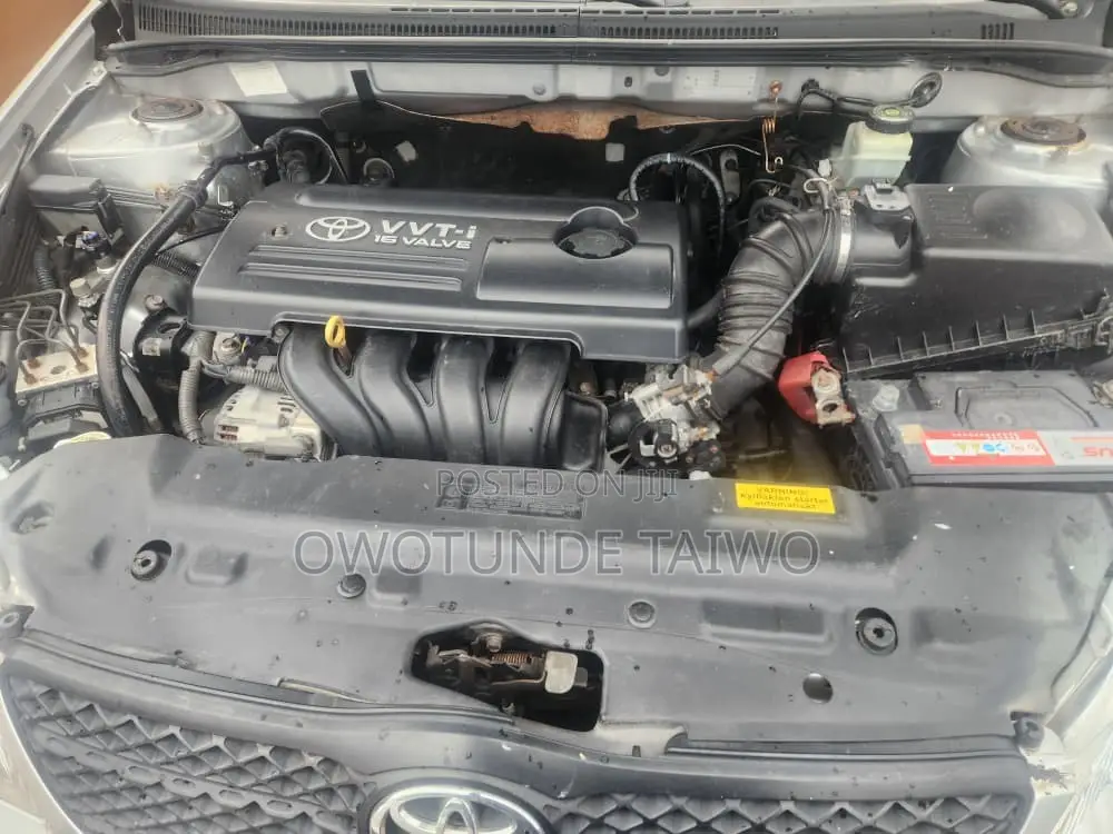 Toyota Corolla 2005 Silver