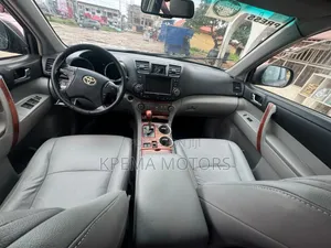 Toyota Highlander 2010 Gray
