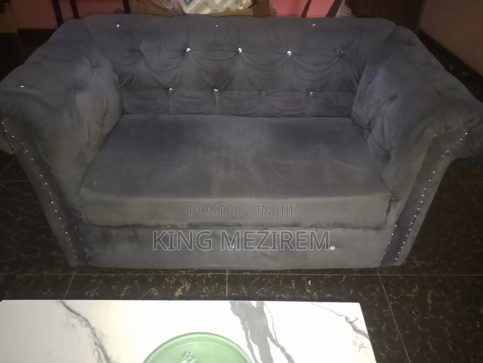 5 Seaters Couch Neatly Used