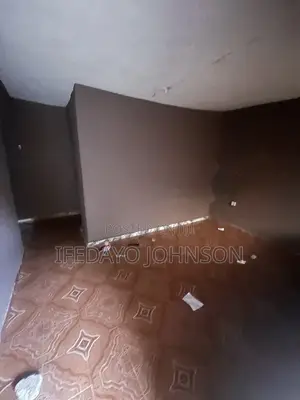 1bdrm Room & Parlour in Ajadi, Ologuneru for rent