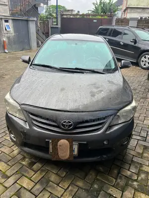 Toyota Corolla 2010 Gray