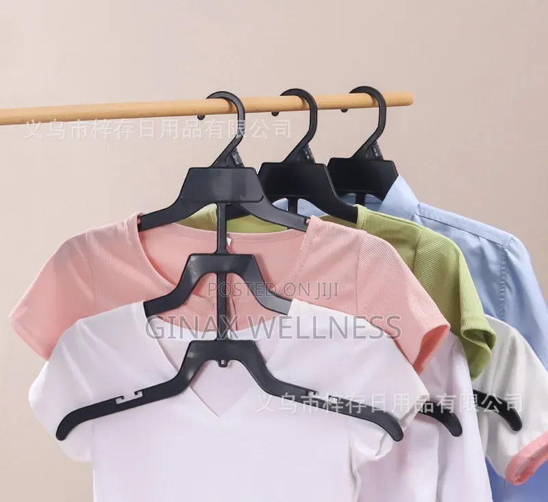 3-Layer Plastic Clothes Hanger (12 Pieces)