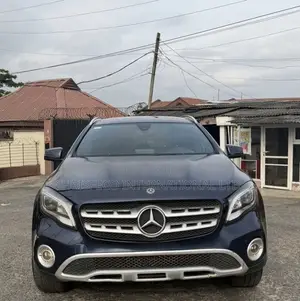 Mercedes-Benz GLA 250 2017 Blue