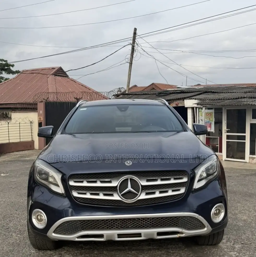 Mercedes-Benz GLA 250 2017 Blue