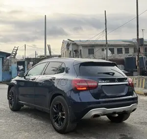 Mercedes-Benz GLA 250 2017 Blue