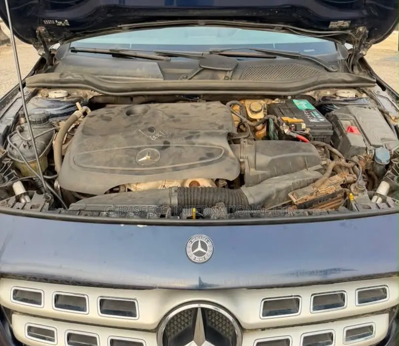 Mercedes-Benz GLA 250 2017 Blue