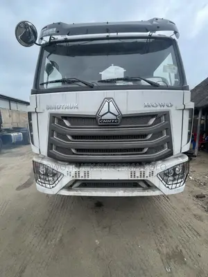 NX 400 HP Tractor Head
