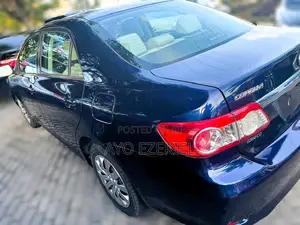 Toyota Corolla 2013 Blue