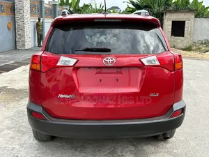 Toyota RAV4 2016 Red