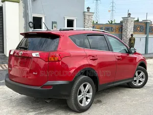 Toyota RAV4 2016 Red
