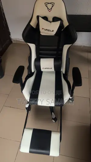 FURGLE Gaming Chair With Footrest - White Black - Neatly Used