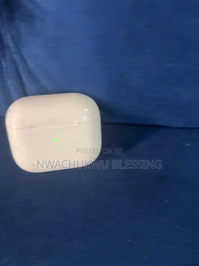 American Apple AirPod