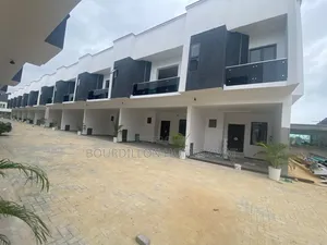 4bdrm Duplex in Harris Drive By Vgc for sale