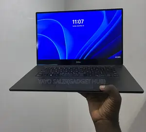 Laptop Dell Precision 5520 16GB Intel Core i7 SSD 256GB