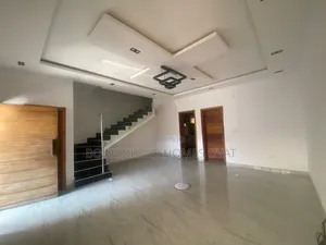 4bdrm Duplex in Lekki Conversation for rent