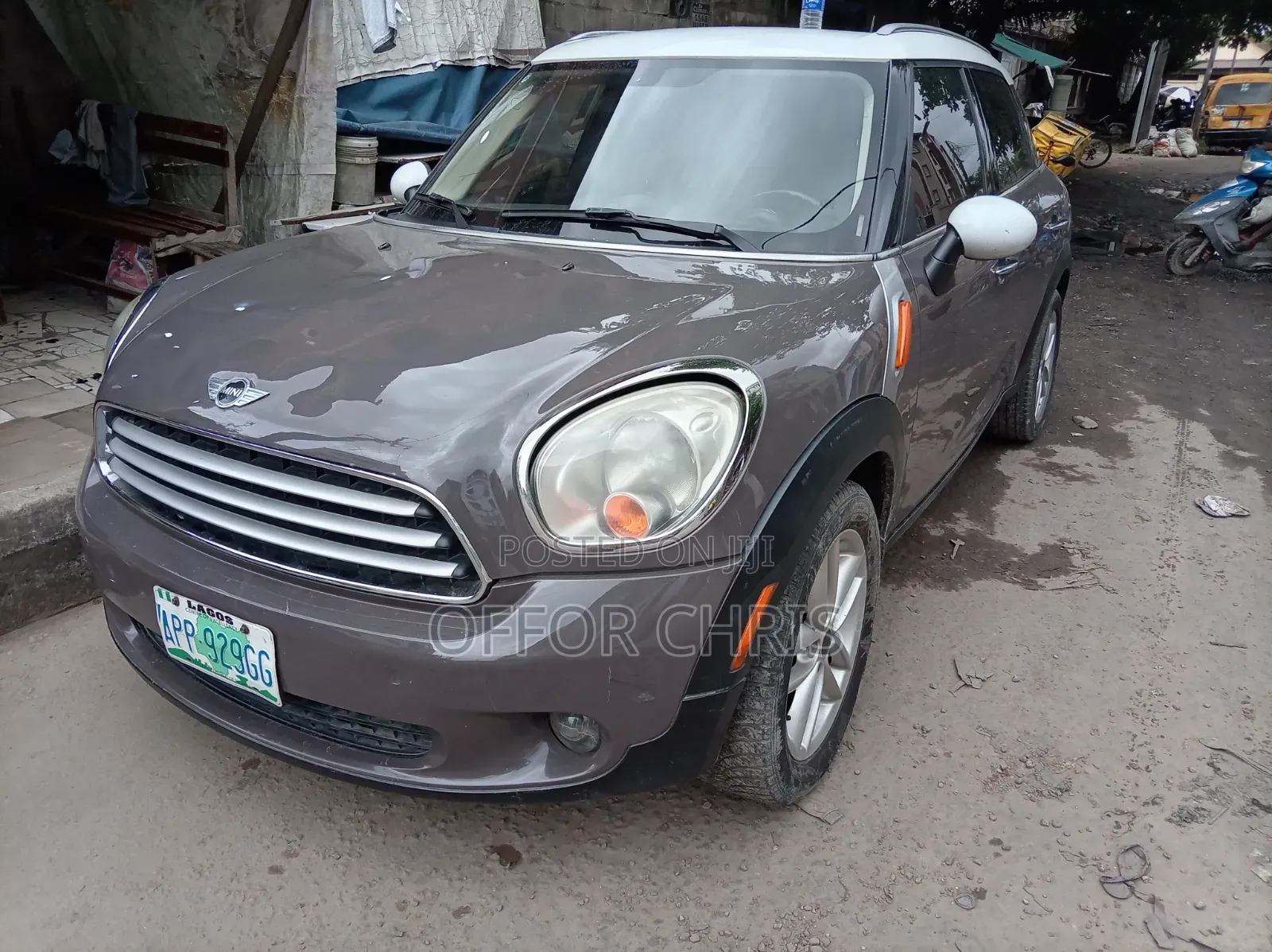 Mini Cooper 2011 Brown