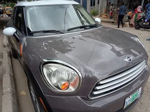 Mini Cooper 2011 Brown