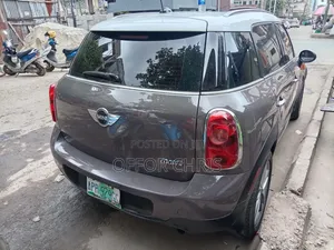 Mini Cooper 2011 Brown