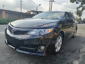 Toyota Camry SE 4dr Sedan (2.5L 4cyl 6A) 2014 Black