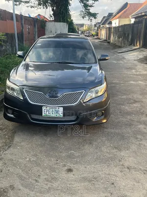 Toyota Camry 2011 Gray
