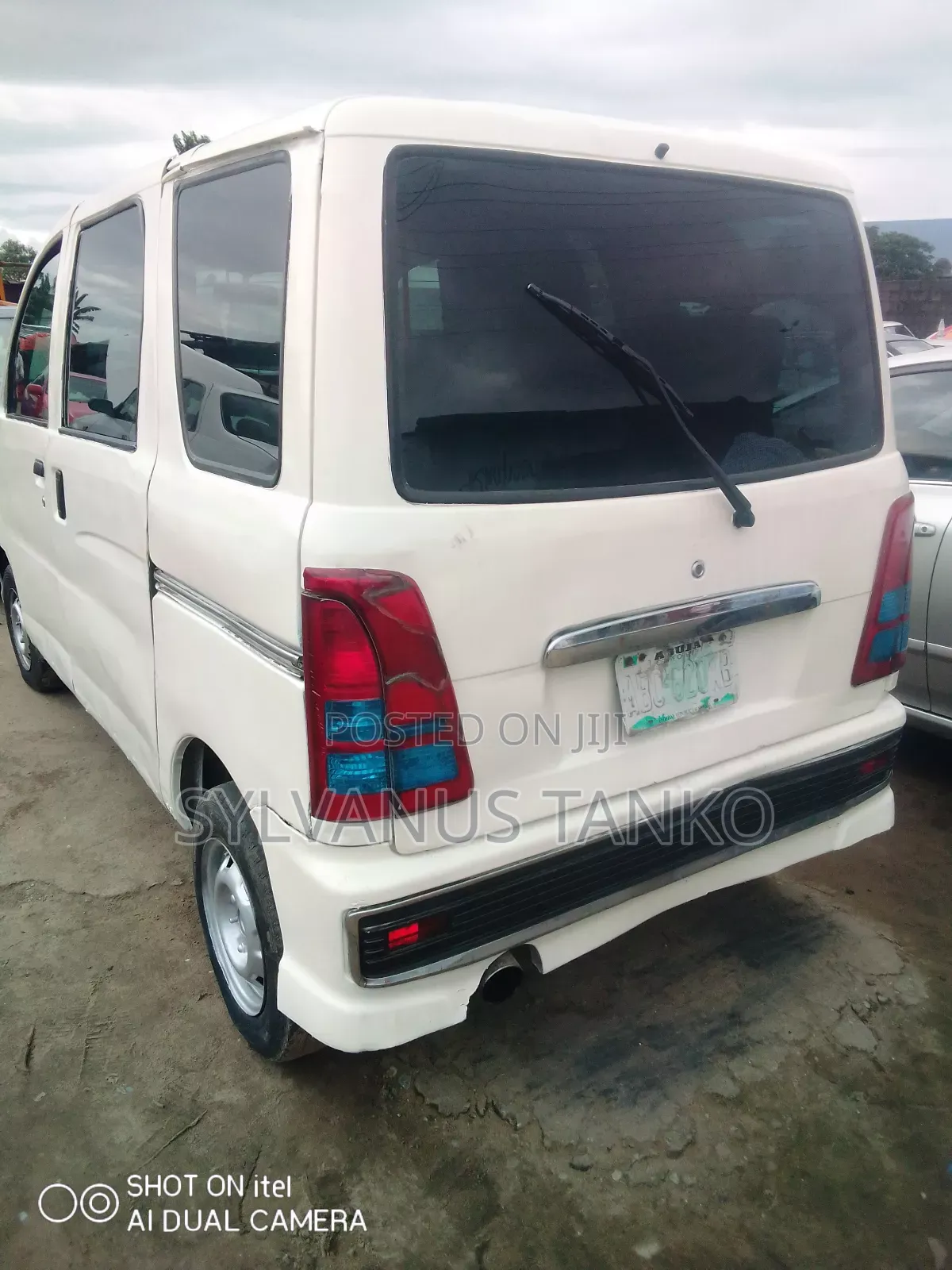 Daihatsu Hijet 2019 White