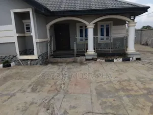 4bdrm Bungalow in Ikorodu for sale