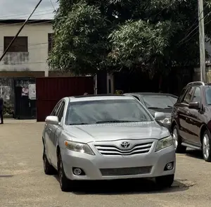 Toyota Camry XLE 4dr Sedan (2.4L 4cyl 5A) 2006 Black