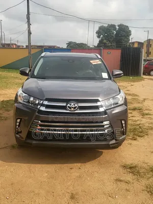Toyota Highlander 2017 Brown
