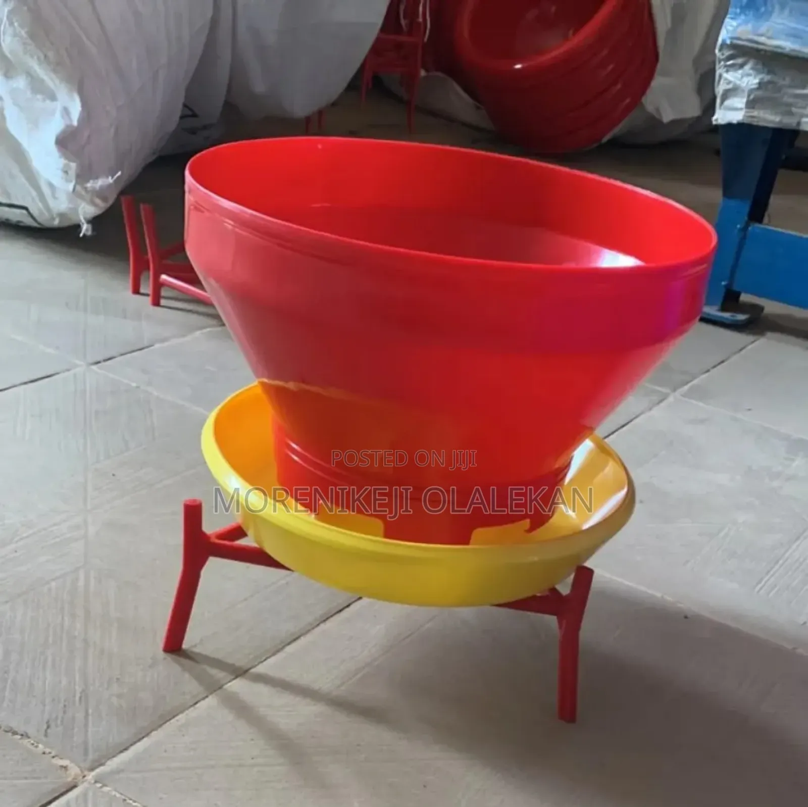 Chicks Feeder