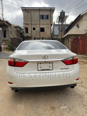 Lexus ES 2014 White
