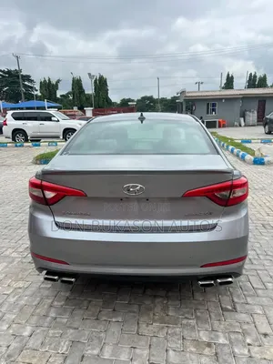 Hyundai Sonata Sport 2.0T Sedan FWD (2.0L 4cyl 6A) 2016 Gray