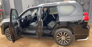 Toyota Land Cruiser Prado 2021 Black