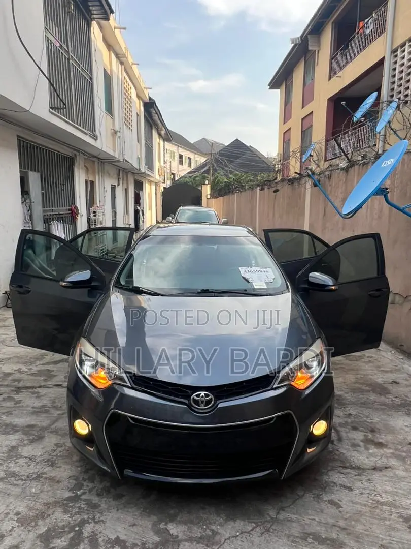 Toyota Corolla 2016 Gray