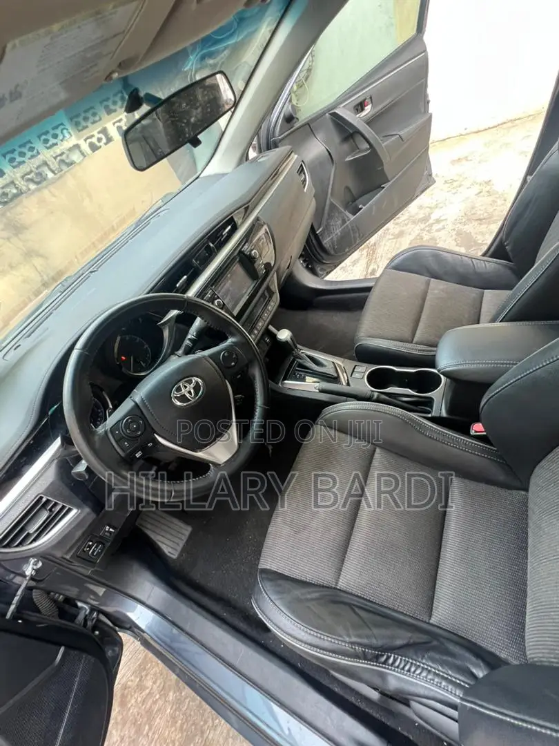Toyota Corolla 2016 Gray