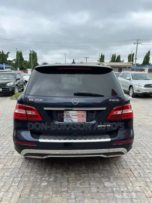 Mercedes-Benz M Class ML350 4MATIC 4dr SUV AWD (3.5L 6cyl 7A) 2015 Blue